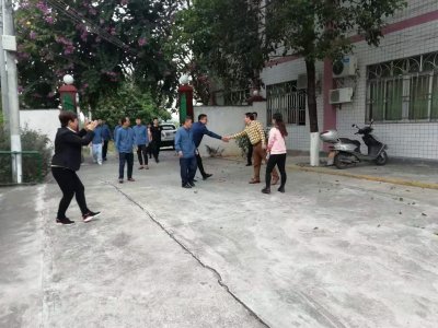 <b>广东省戏剧团莅临我校慰问</b>